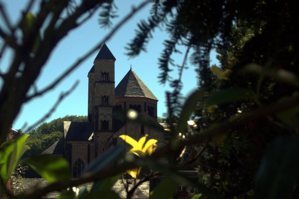 Abtei Maria Laach/Maria Laach Abbey. Tommy Schmucker 18/08/2012. [CC BY-SA 3.0]